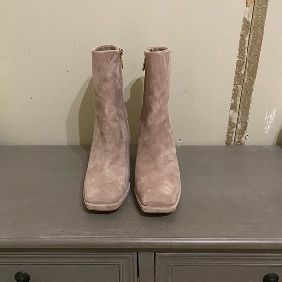 Sam Edelman Jaye Ankle Bootie - Picture 6 of 8